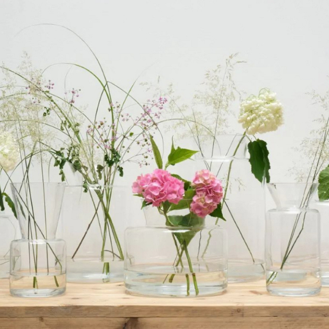 Floreros de cristal para flores y plantas al mayor. 
